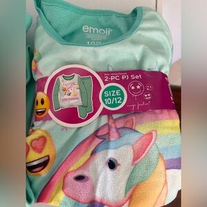 Emoji Girls' Unicorn Pajama Set